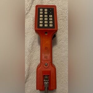 Vintage Harris/Dracon TS22 series lineman's telephone test set